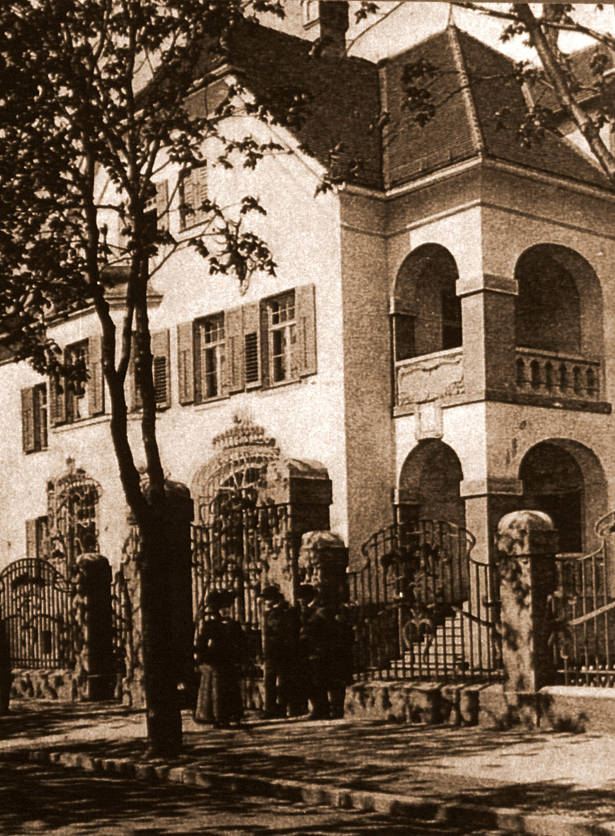 Kgl. Forstamt, Bahnhofstraße 10, um 1910